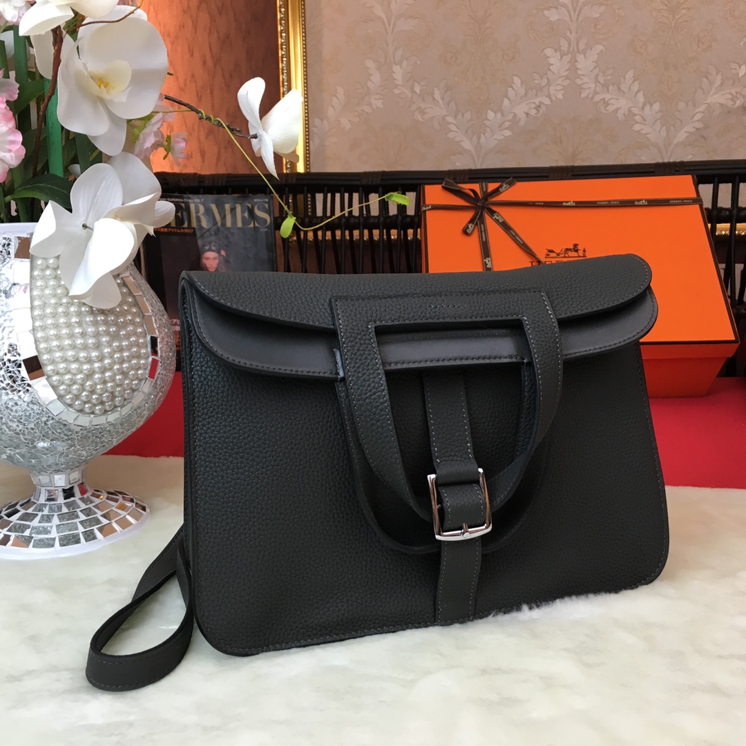 Hermes Halzan 31 Handbag Shoulder Bag In Etain Clemence Leather